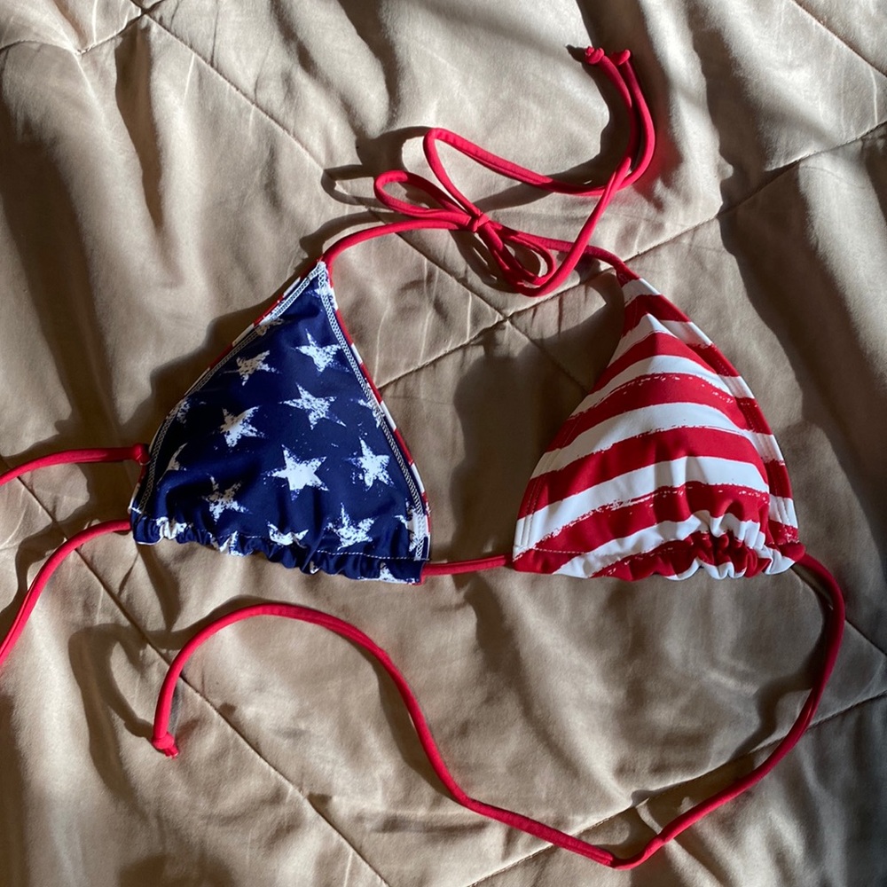 Bikini top ❤️🤍💙